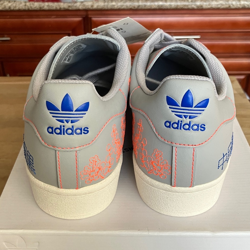 NWT Adidas Tokyo Superstar men’s Pure Gray/cream sneakers - Picture 3 of 9